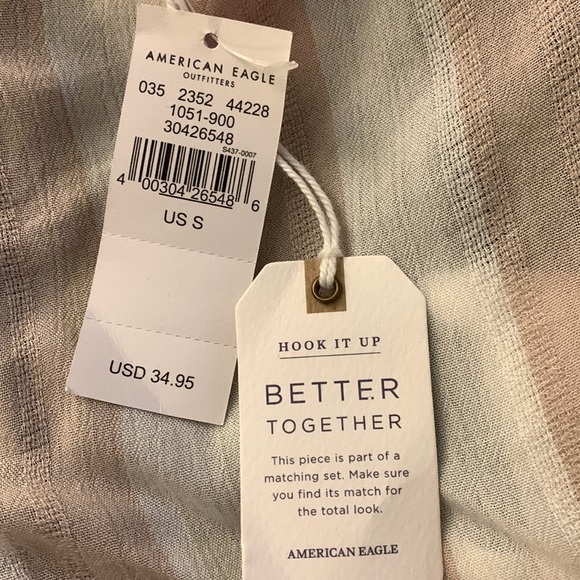 Tie Front Crop Top - Picture 5 of 5